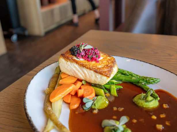 fun lunch places near me